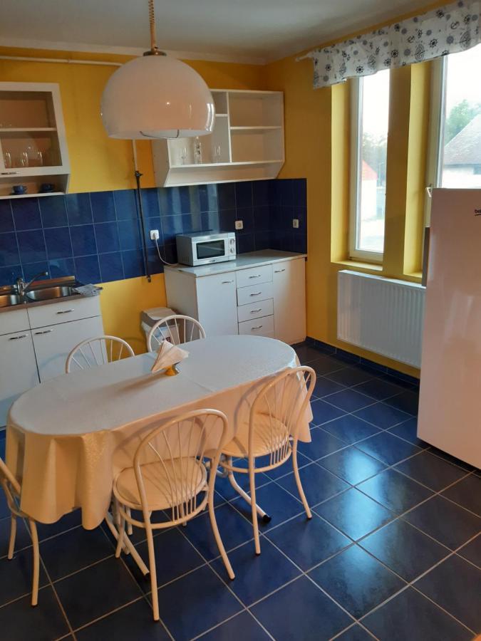 Gabor Pal 1 Apartman 1 Szoba Dunafoldvar 외부 사진