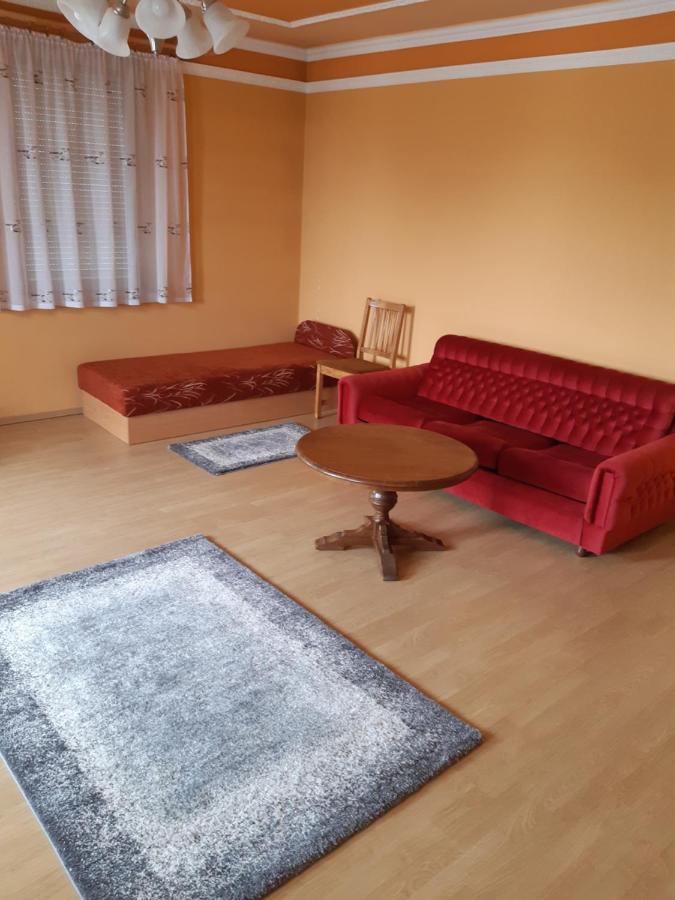 Gabor Pal 1 Apartman 1 Szoba Dunafoldvar 외부 사진